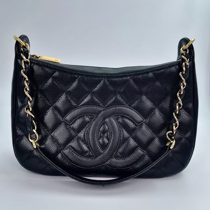 「JL精品代購」香奈兒黑金牛皮Jennie同款牛角腋下包-0