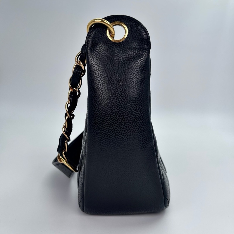 「JL精品代購」香奈兒黑金牛皮Jennie同款牛角腋下包-4