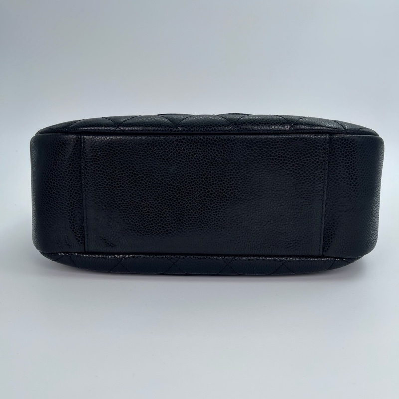 「JL精品代購」香奈兒黑金牛皮Jennie同款牛角腋下包-6