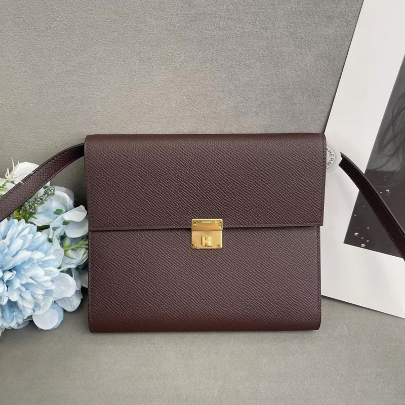 Hermes 愛馬仕 Clic16 E皮 馬鞍紅金扣 U刻-1