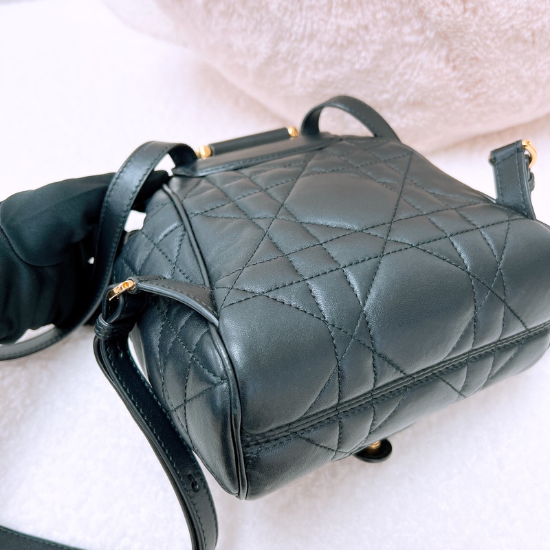 Dior caro 小號黑色背包/雙肩包-8