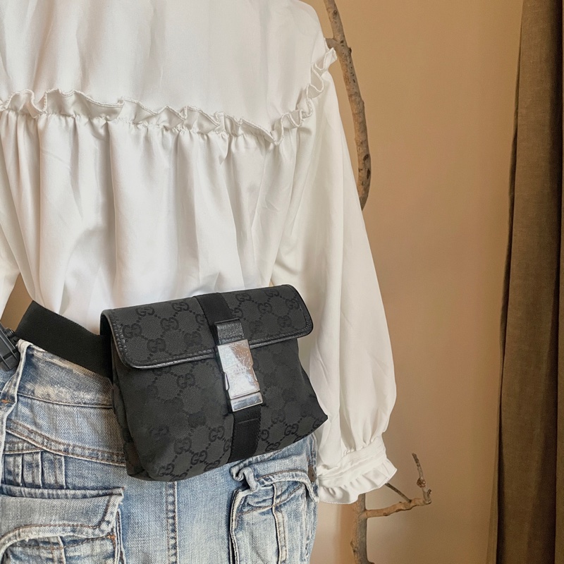 Gucci GG老花字紋丹寧帆布緹花腰包18cm/胸口包/手機包/側背包🌠斜背/側背/腰背🌠正品🌠況不錯🌠男女皆可🌠 立體包型2⃣️層空間足🌠經典-1