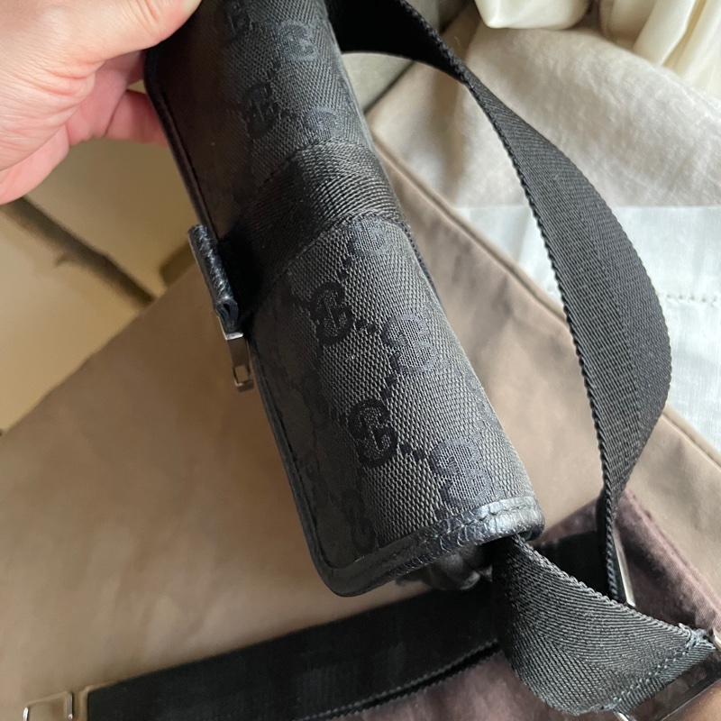 Gucci GG老花字紋丹寧帆布緹花腰包18cm/胸口包/手機包/側背包🌠斜背/側背/腰背🌠正品🌠況不錯🌠男女皆可🌠 立體包型2⃣️層空間足🌠經典-54