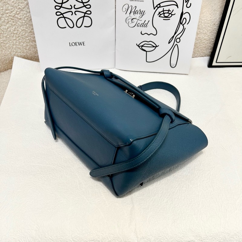 Celine BELT鯰魚包micro 墨綠色手提包-5