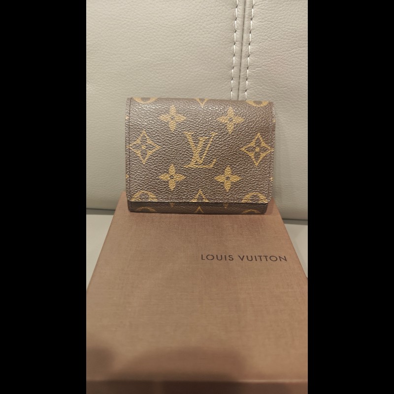 路易威登 Monogram 信封名片 M62920/CA0965 含包裝盒/防塵袋

型號：M62920-8