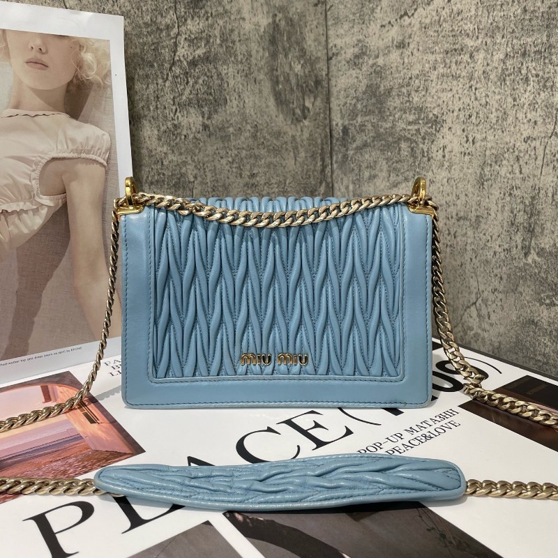 Miumiu 嬰兒藍 皺褶 風琴鏈條包-1