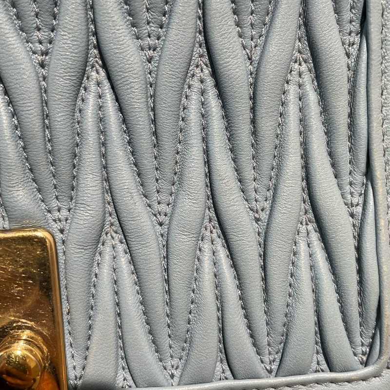 Miumiu 嬰兒藍 皺褶 風琴鏈條包-26