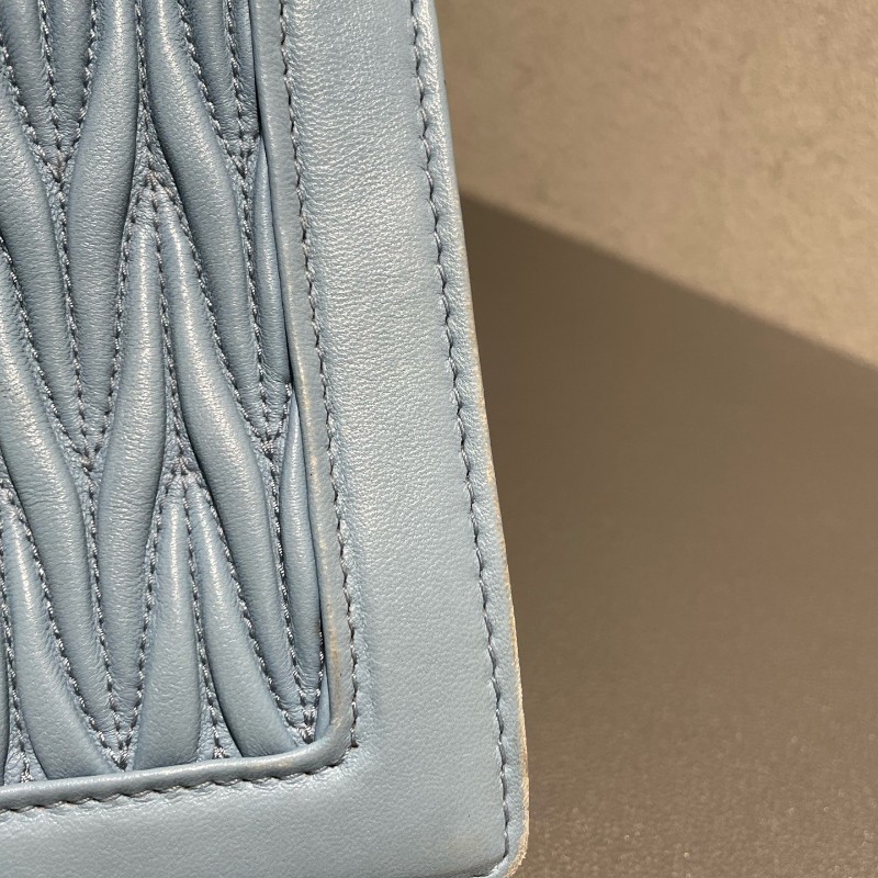 Miumiu 嬰兒藍 皺褶 風琴鏈條包-27