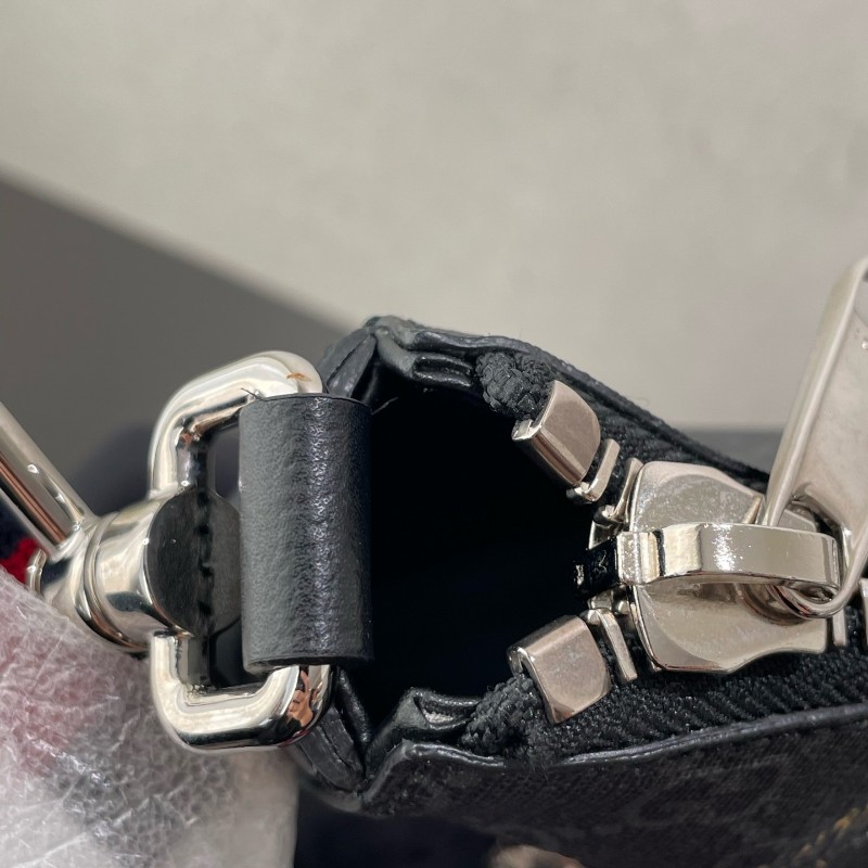 Gucci 老虎老花經典斜背包-16