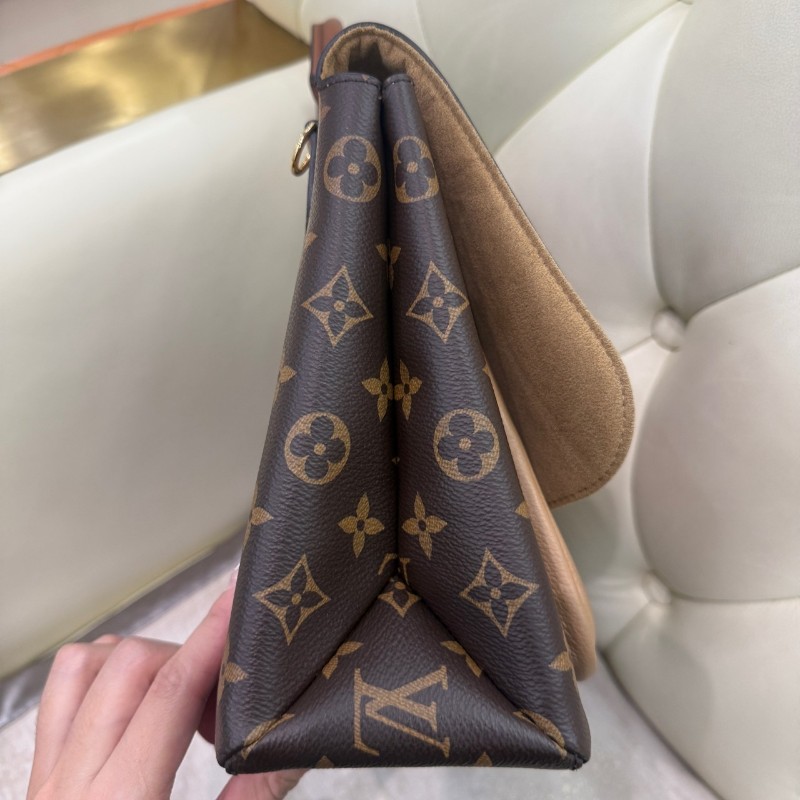 LV Marignan老花拼奶茶色鎖頭郵差包-8