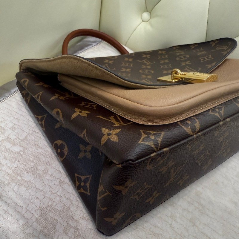 LV Marignan老花拼奶茶色鎖頭郵差包-12