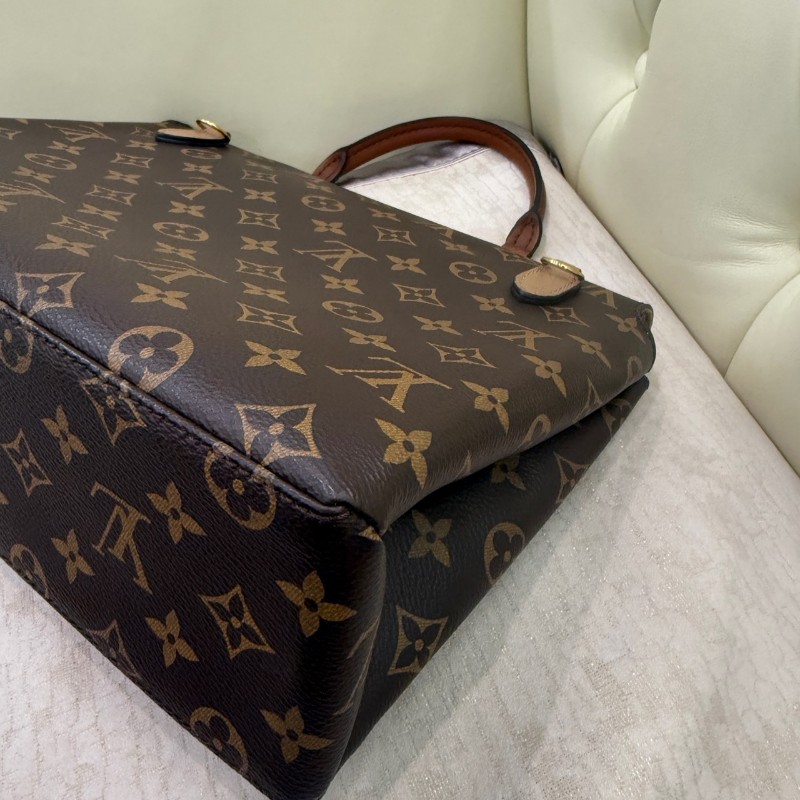 LV Marignan老花拼奶茶色鎖頭郵差包-13