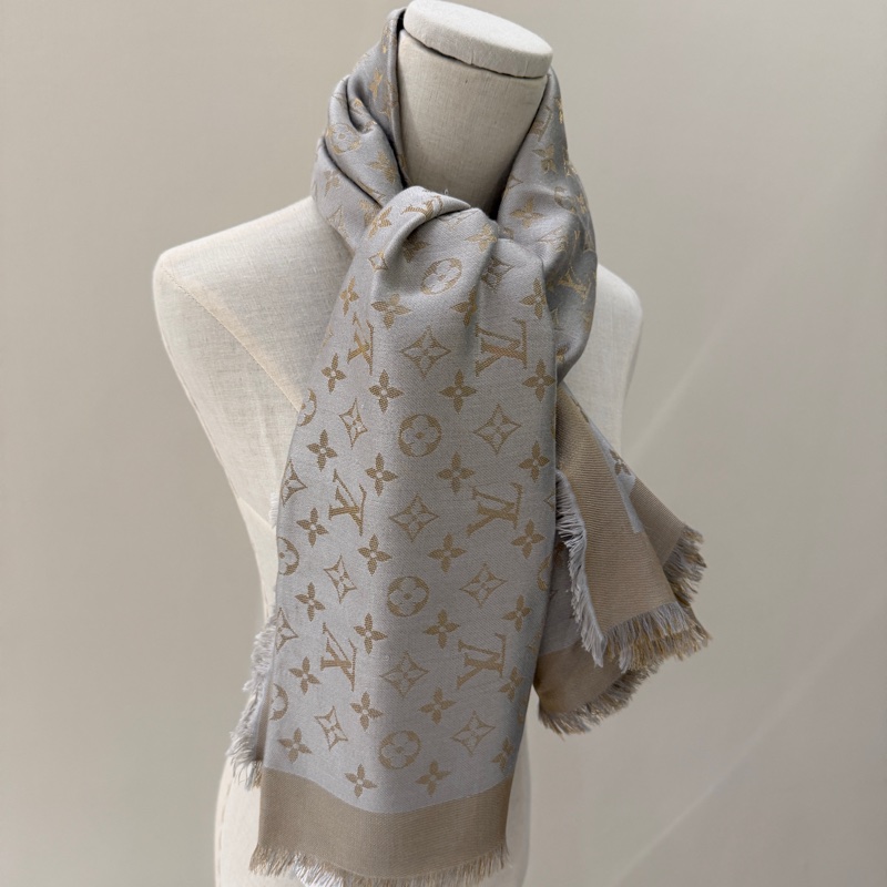 LV 米灰色LOGO圍巾 🩶裸品🩶上身超級美-2