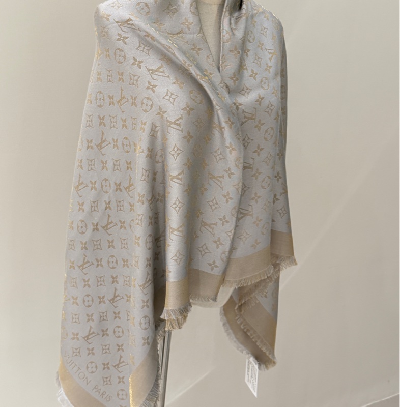 LV 米灰色LOGO圍巾 🩶裸品🩶上身超級美-12