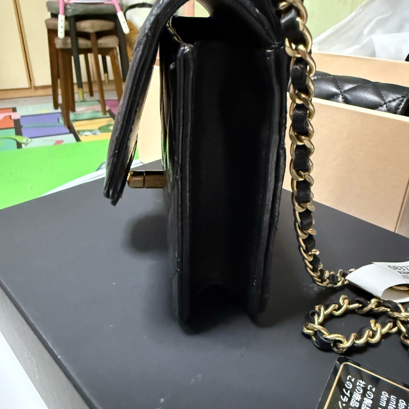 CHANEL mini WOC 黑金-3