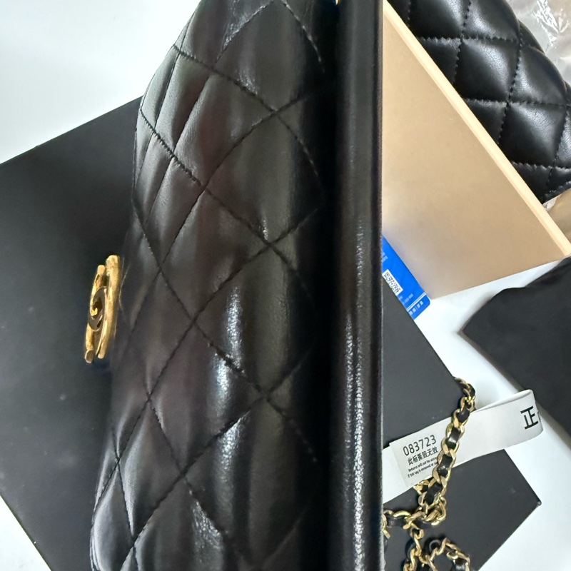 CHANEL mini WOC 黑金-4