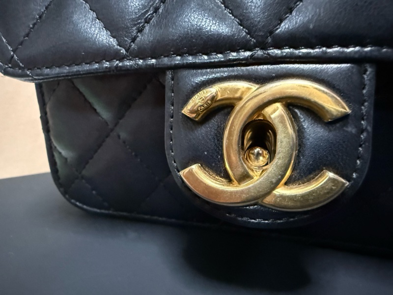 CHANEL mini WOC 黑金-6