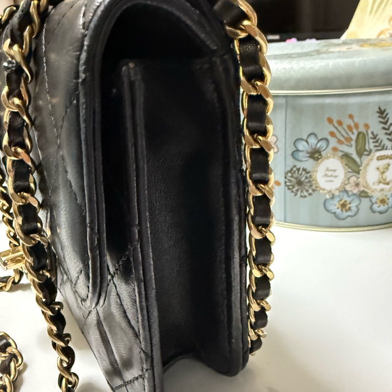 CHANEL mini WOC 黑金-23