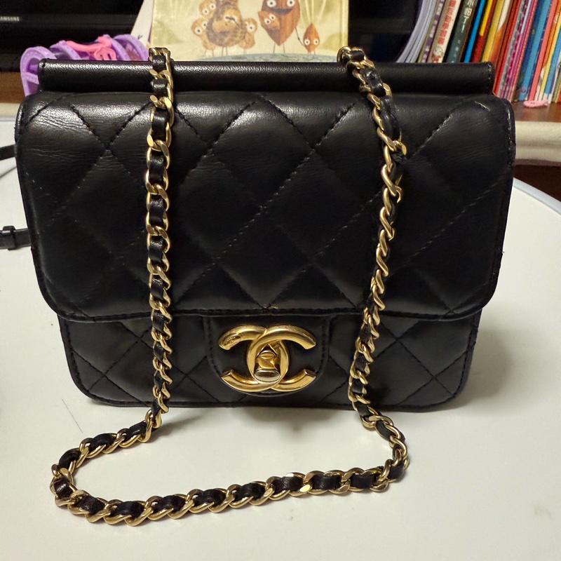 CHANEL mini WOC 黑金-26