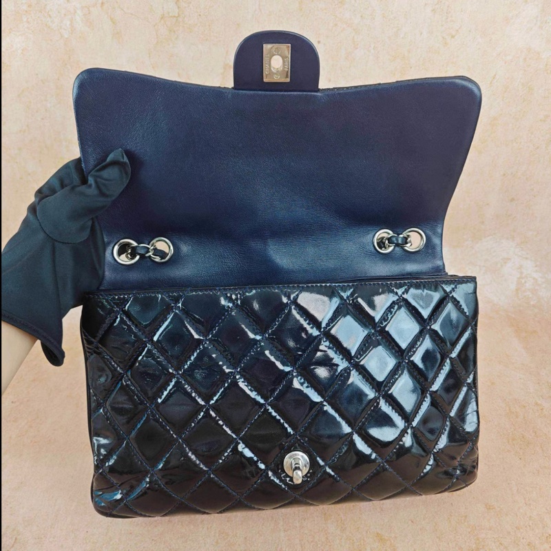 Chanel 黑銀漆皮cf中號鏈條包-6