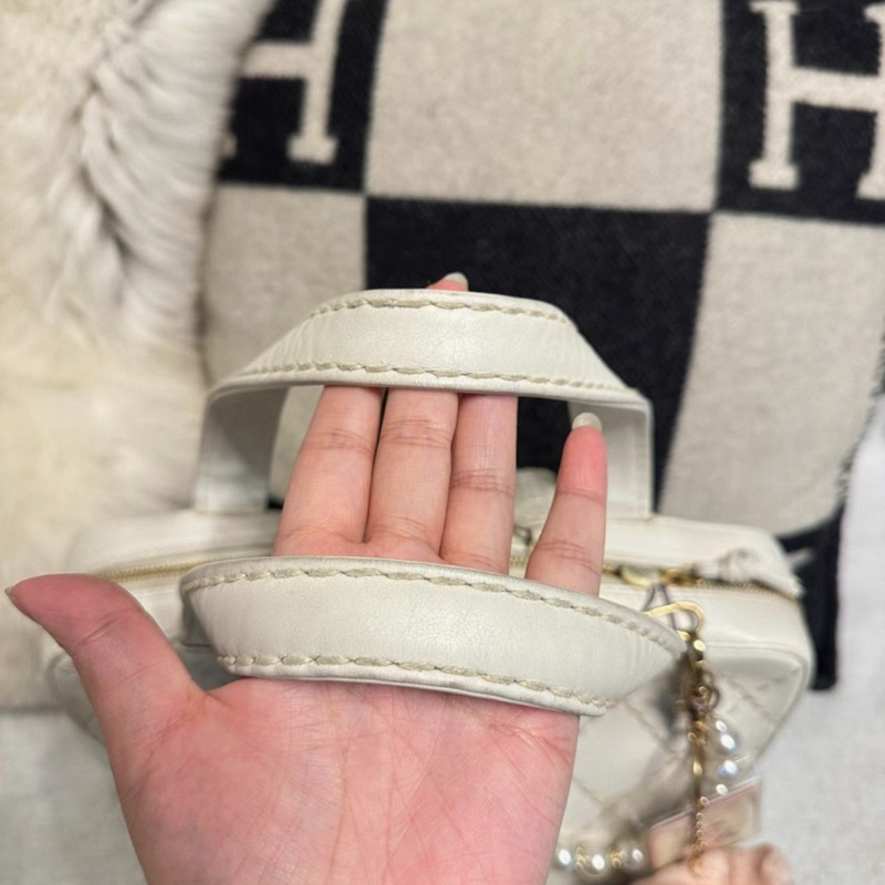 Chanel波士頓手提包-1