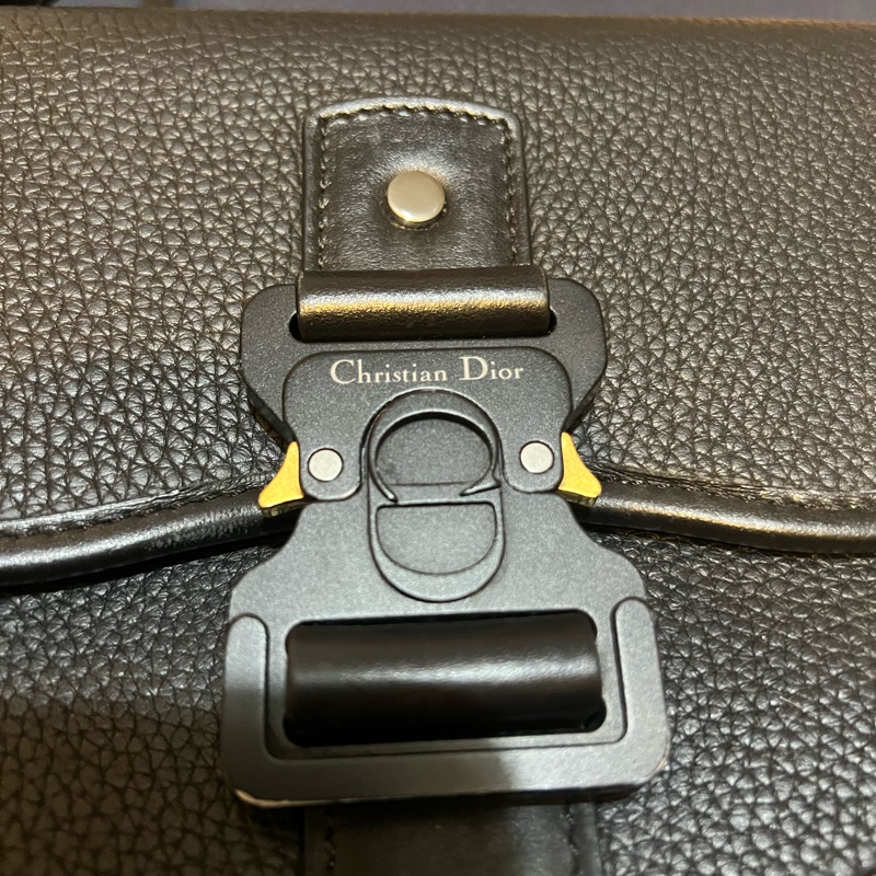 DIOR男用肩背包-1