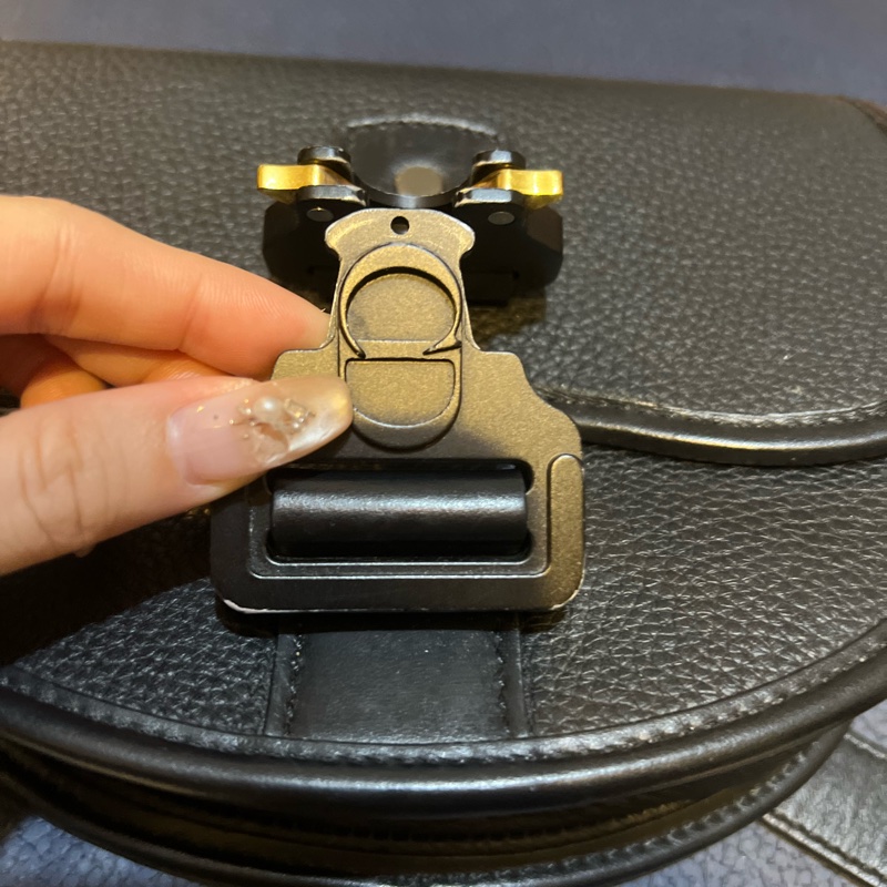 DIOR男用肩背包-6