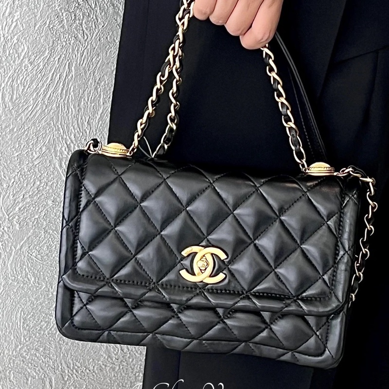 秋冬必備限定款🈶購證😍Chanel黑金菱格紋鏈條豆腐包枕頭包單肩斜挎包-2