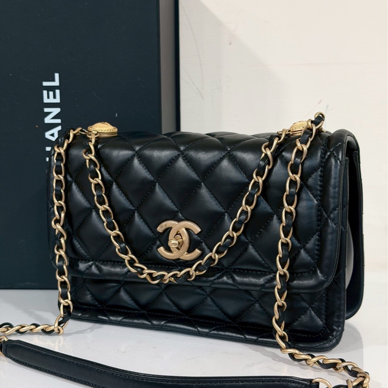 秋冬必備限定款🈶購證😍Chanel黑金菱格紋鏈條豆腐包枕頭包單肩斜挎包-5