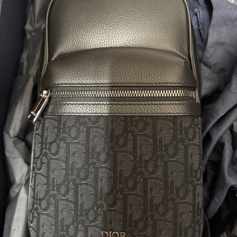 Dior 男士單肩包-1