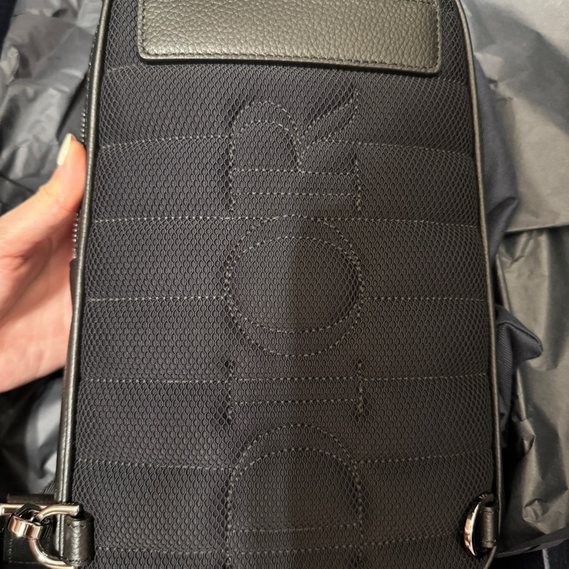 Dior 男士單肩包-10