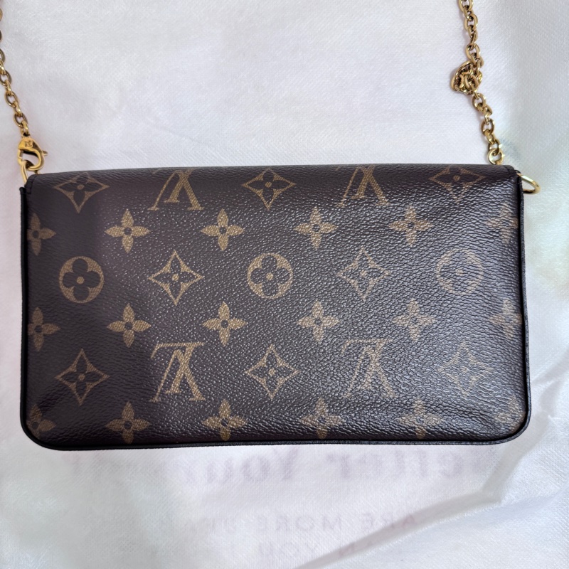 LV 女用三合一包-1