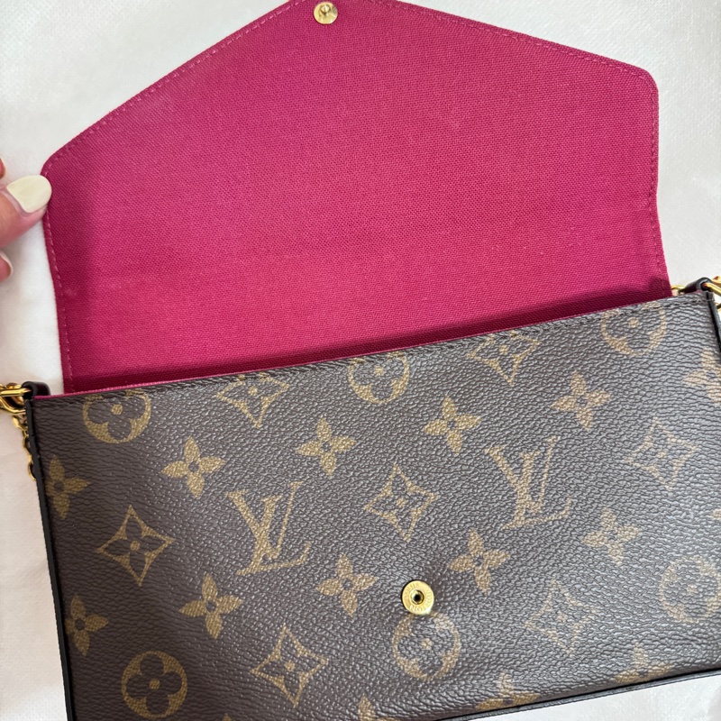 LV 女用三合一包-12