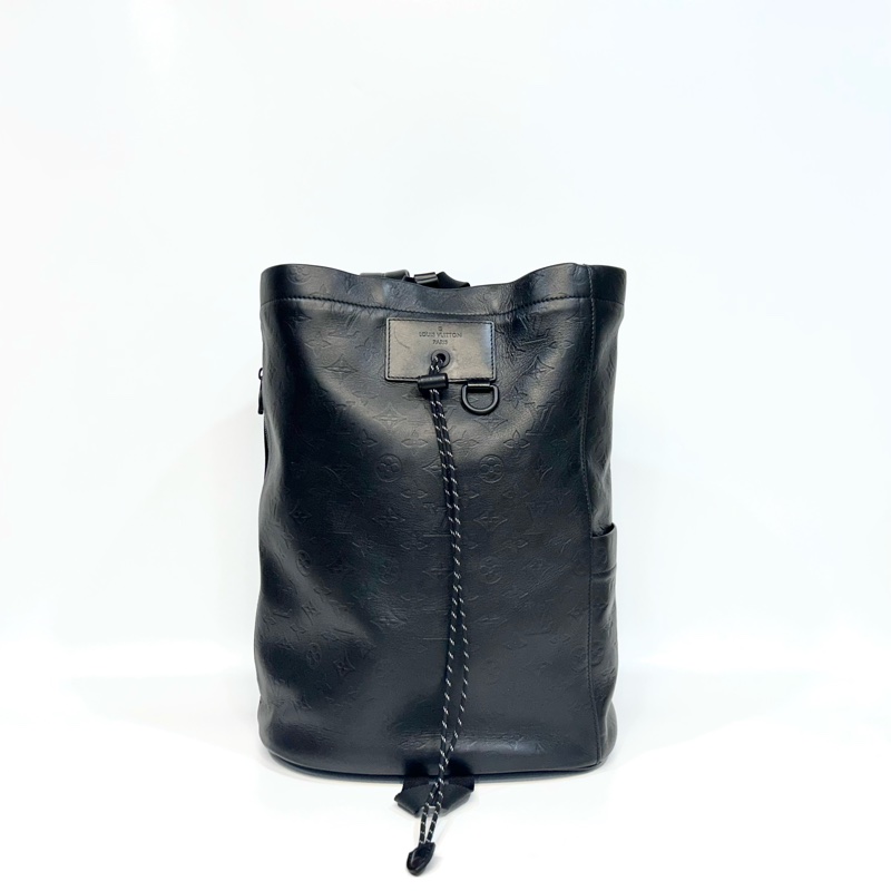 LV黑色Shadow牛皮Chalk束口後背包M4461-0
