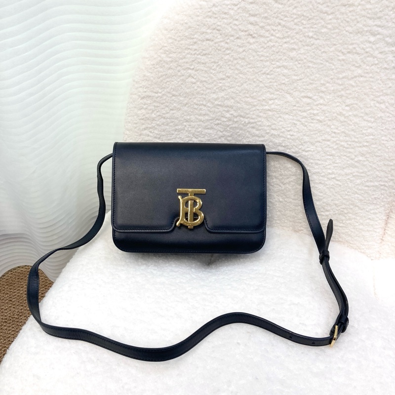 BURBERRY巴寶莉黑色小牛皮金釦TB釦肩背包🖤極簡高級通勤包8010334-1