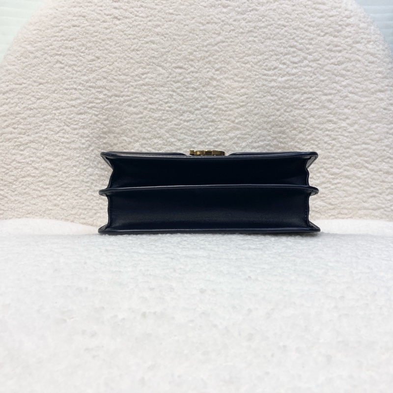 BURBERRY巴寶莉黑色小牛皮金釦TB釦肩背包🖤極簡高級通勤包8010334-5