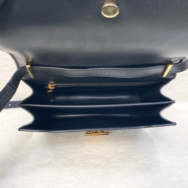 BURBERRY巴寶莉黑色小牛皮金釦TB釦肩背包🖤極簡高級通勤包8010334-6