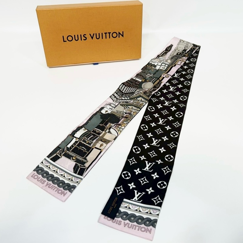 LV粉黑LOGO箱包造型雙面長絲巾M76973-6