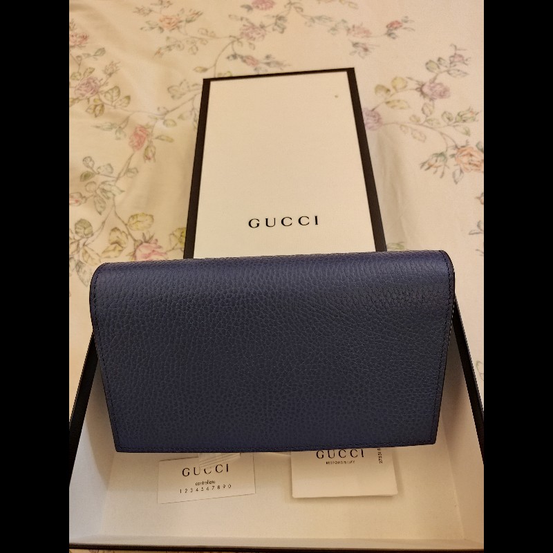 藍色的Gucci Interlocking G 皮革鍊帶錢包-1