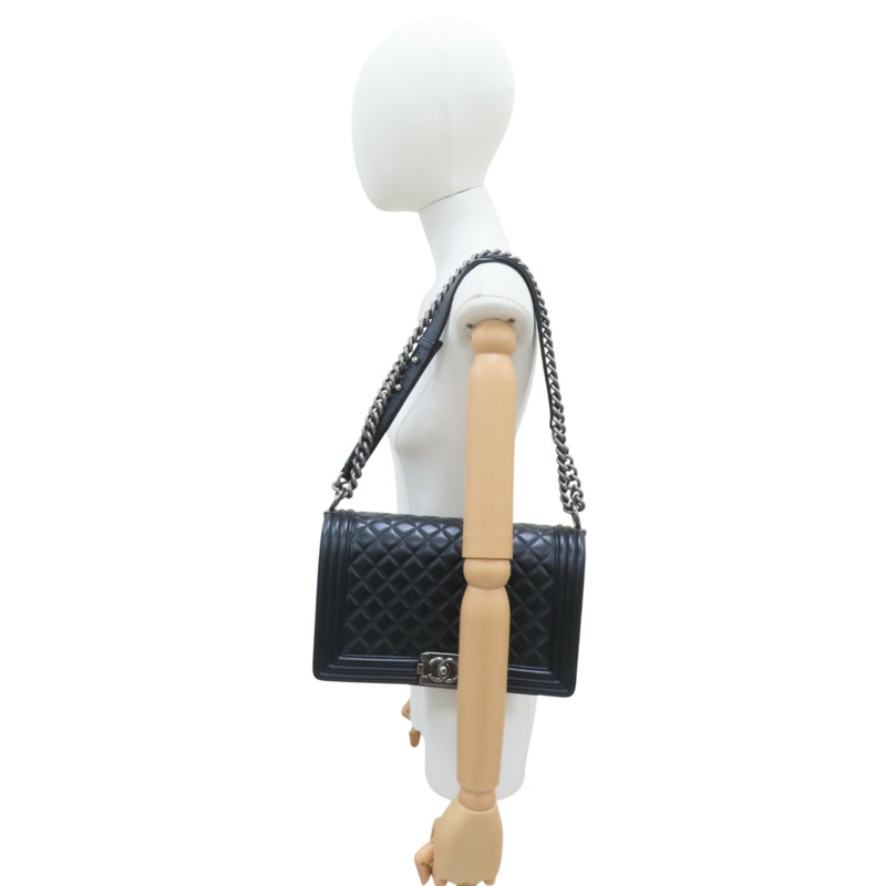 黑色 羊皮 BOY 28 鍊帶 肩背包 銀釦【CHANEL 香奈兒】 A92193-8