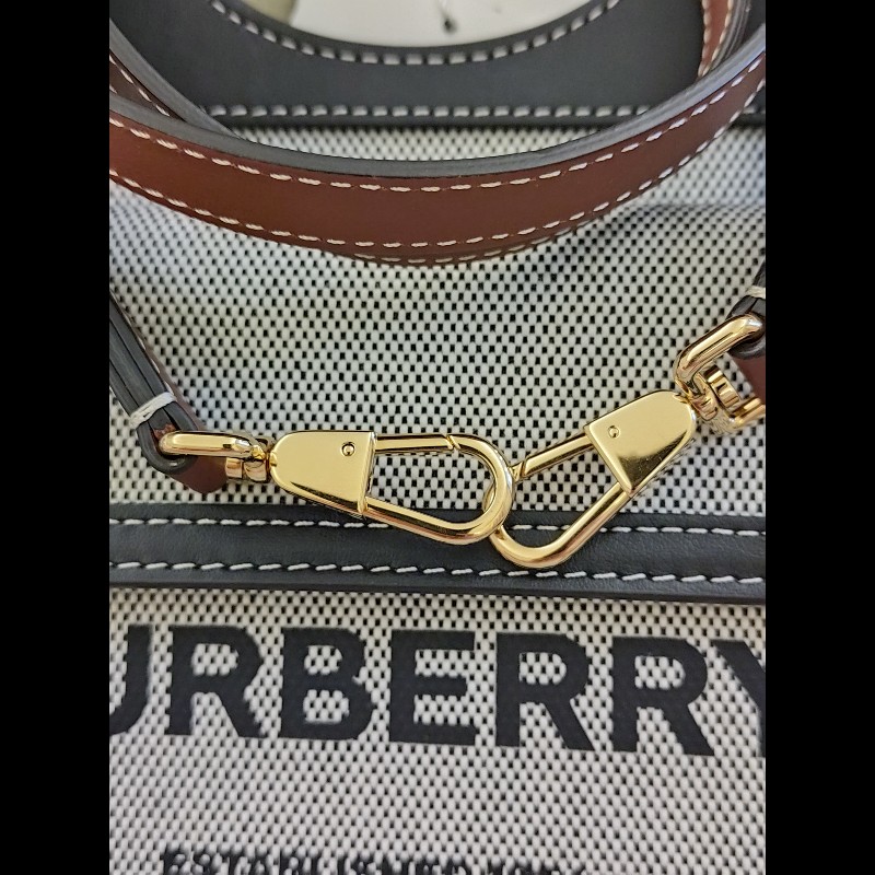Burberry Mini Pocket 學院風印花帆布兩用包-16