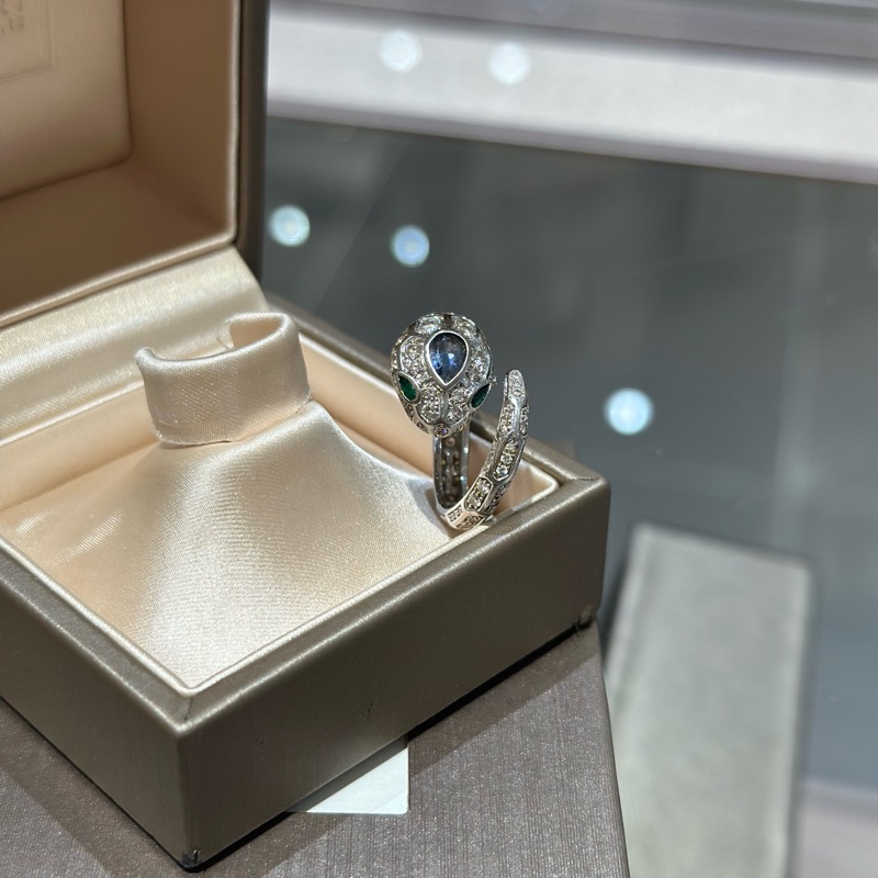 BVLGARI 宝格丽蓝宝石白金蛇头戒指-3