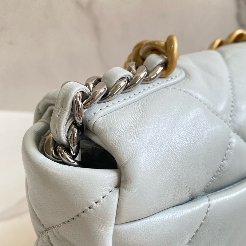 ®️Chanel 19bag 迷霧淡藍 金扣 晶片款-17