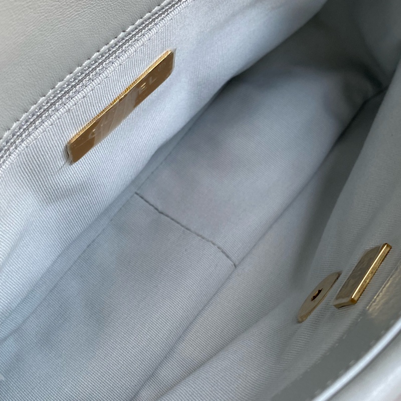 ®️Chanel 19bag 迷霧淡藍 金扣 晶片款-27