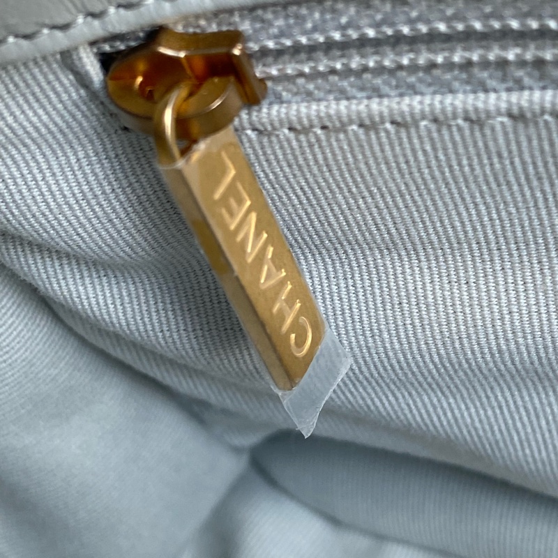 ®️Chanel 19bag 迷霧淡藍 金扣 晶片款-31