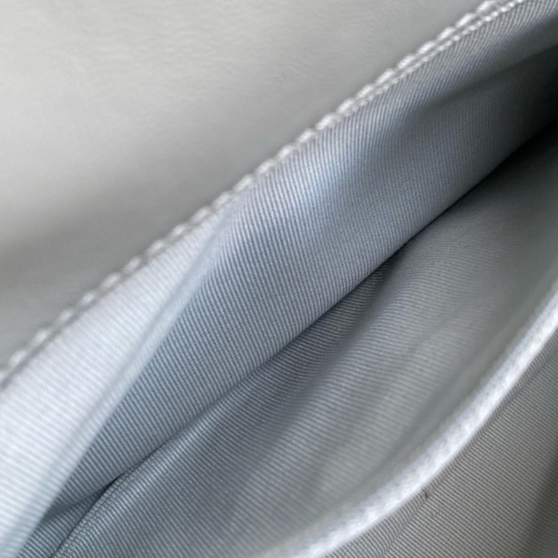 ®️Chanel 19bag 迷霧淡藍 金扣 晶片款-33