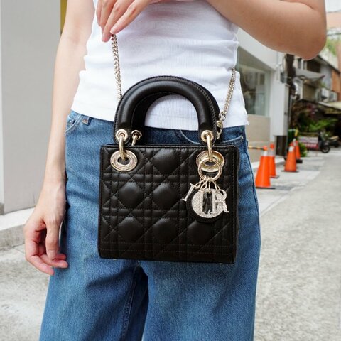 Dior 展示品 Lady Dior Micro 籐格紋羊皮金釦迷你二用包(黑)