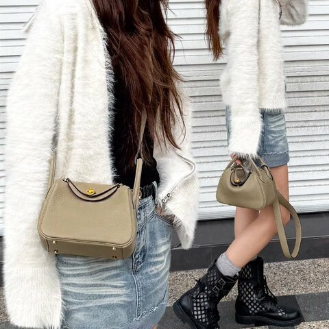 Hermes Mini Lindy 牛皮轉釦手提/肩背兩用包-19cm(8Q馬爾法米色)