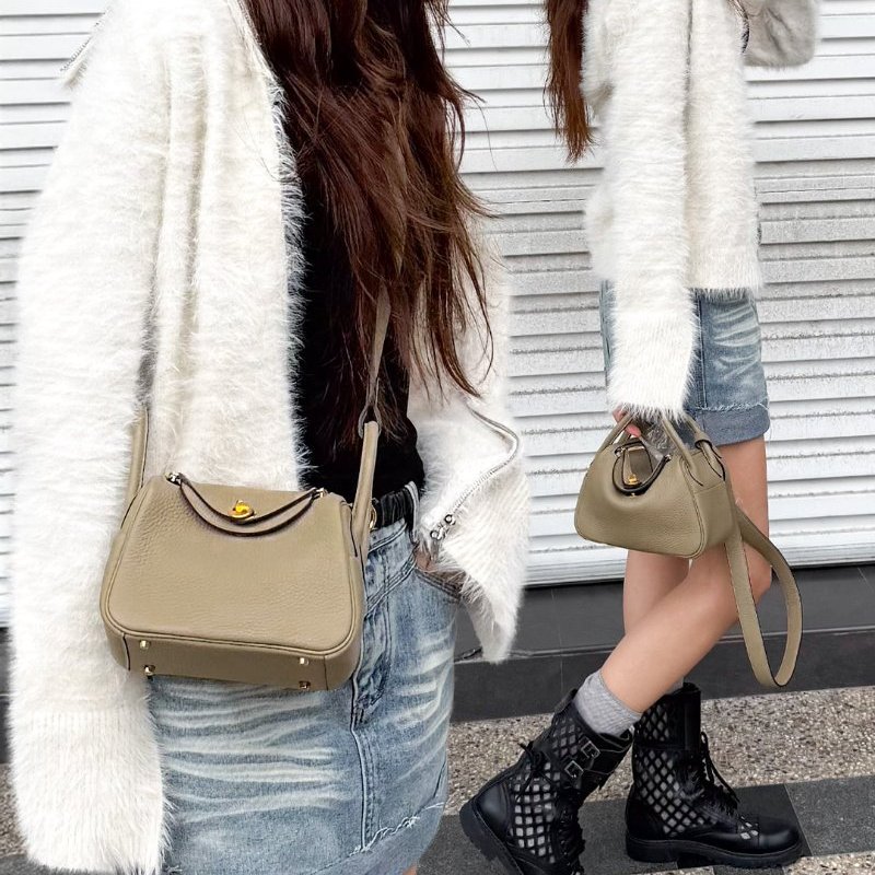 Hermes Mini Lindy 牛皮轉釦手提/肩背兩用包-19cm(8Q馬爾法米色)-0