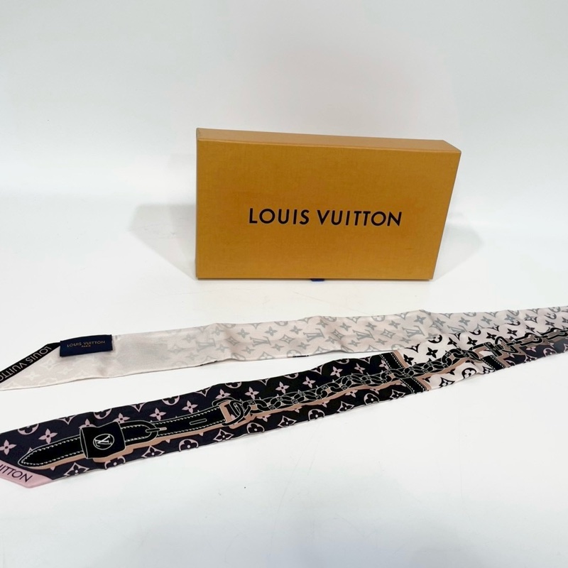 LV粉黑鎖鏈皮繩長絲巾M76351-6